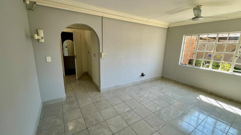 To Let 5 Bedroom Property for Rent in Discovery Gauteng