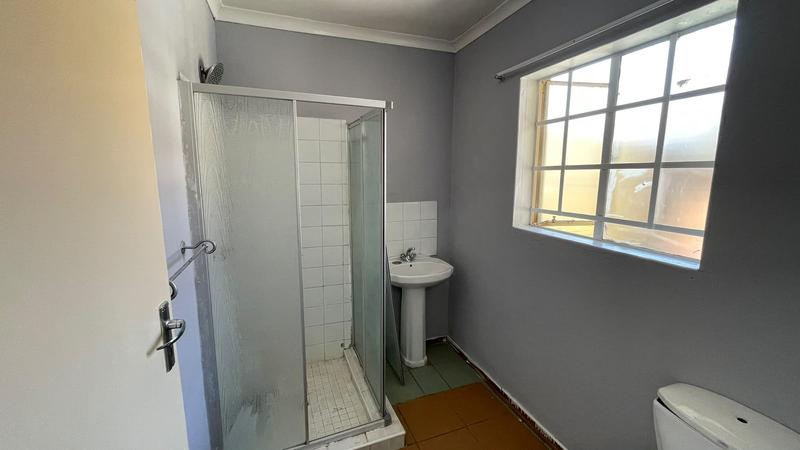 To Let 5 Bedroom Property for Rent in Discovery Gauteng