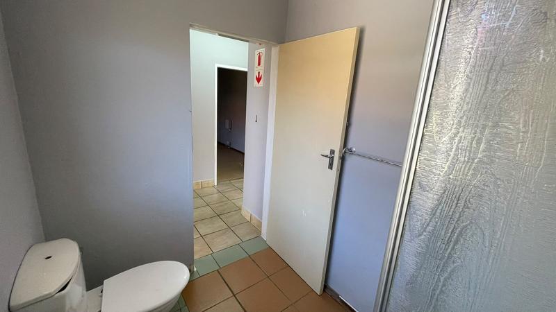 To Let 5 Bedroom Property for Rent in Discovery Gauteng