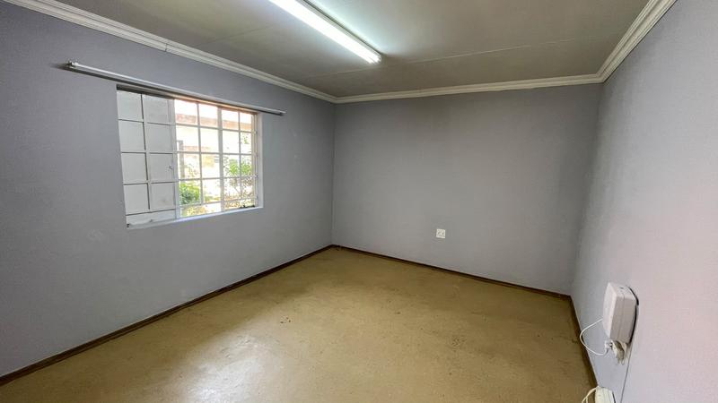 To Let 5 Bedroom Property for Rent in Discovery Gauteng
