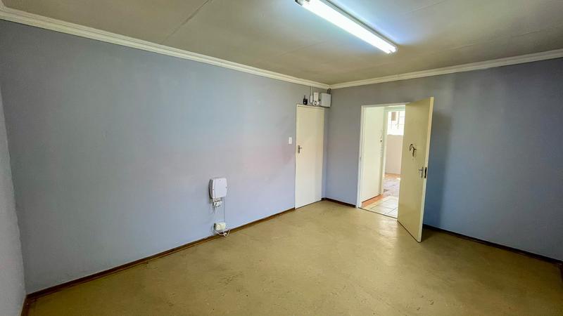 To Let 5 Bedroom Property for Rent in Discovery Gauteng