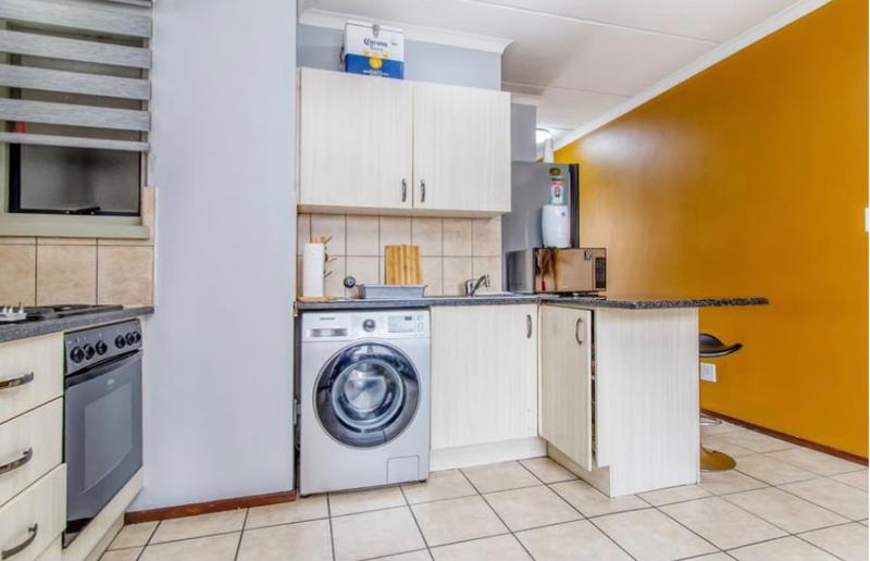 To Let 2 Bedroom Property for Rent in Noordwyk Gauteng