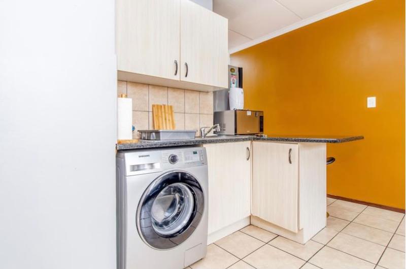 To Let 2 Bedroom Property for Rent in Noordwyk Gauteng