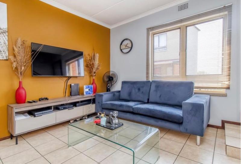 To Let 2 Bedroom Property for Rent in Noordwyk Gauteng