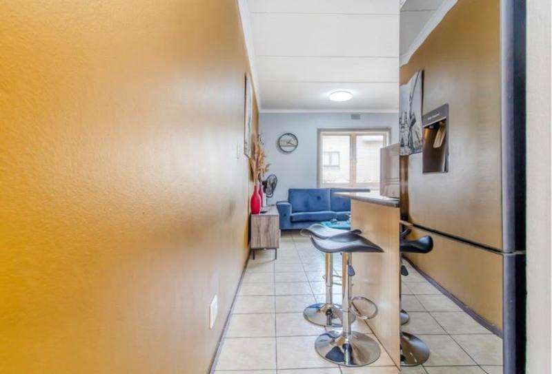 To Let 2 Bedroom Property for Rent in Noordwyk Gauteng