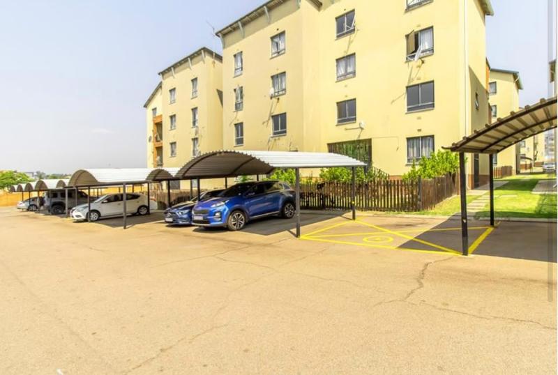 To Let 2 Bedroom Property for Rent in Noordwyk Gauteng
