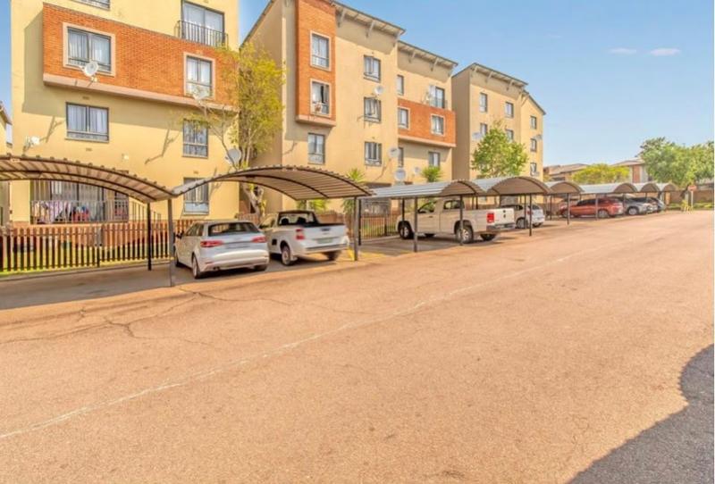 To Let 2 Bedroom Property for Rent in Noordwyk Gauteng