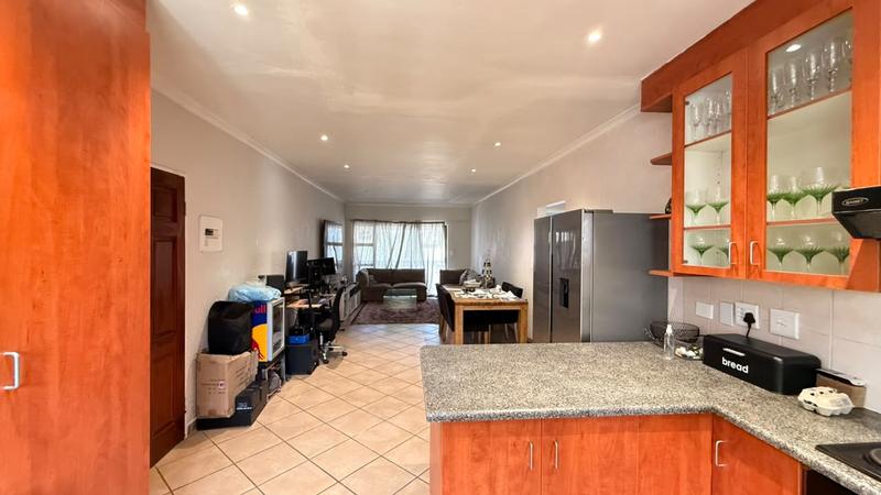 To Let 2 Bedroom Property for Rent in Paulshof Gauteng