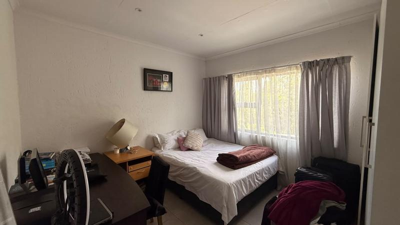 To Let 2 Bedroom Property for Rent in Paulshof Gauteng