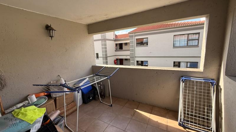 To Let 2 Bedroom Property for Rent in Paulshof Gauteng
