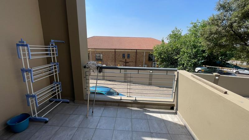 To Let 2 Bedroom Property for Rent in Ruimsig A H Gauteng