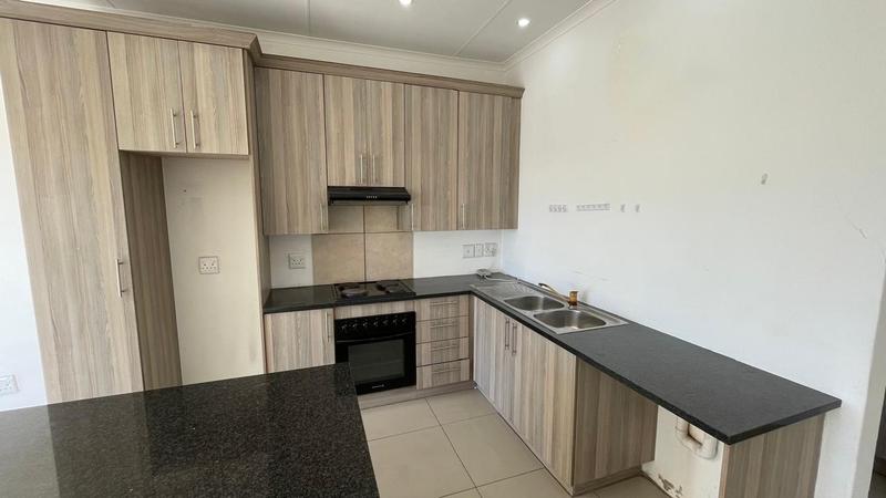 To Let 2 Bedroom Property for Rent in Ruimsig A H Gauteng