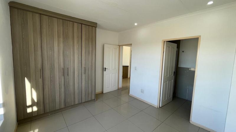 To Let 2 Bedroom Property for Rent in Ruimsig A H Gauteng