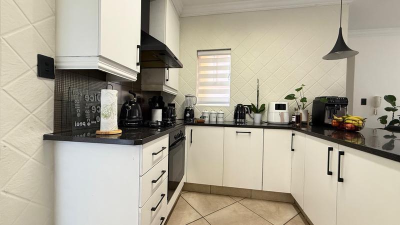 To Let 3 Bedroom Property for Rent in Thatchfield Estate Gauteng