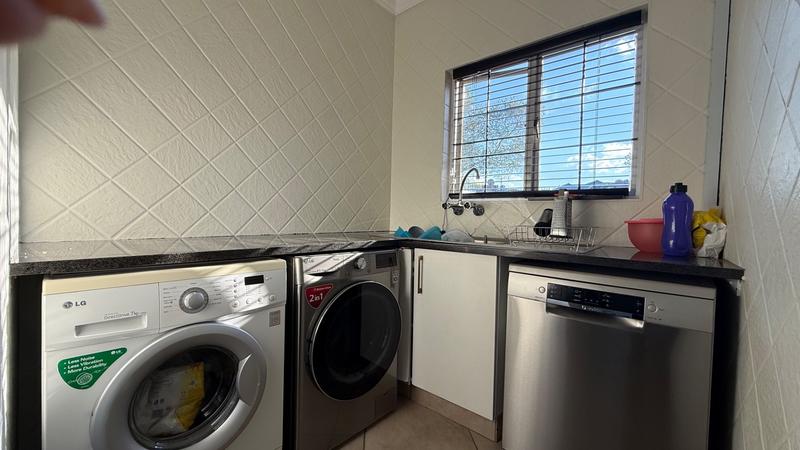 To Let 3 Bedroom Property for Rent in Thatchfield Estate Gauteng