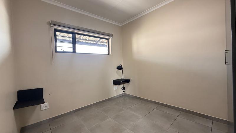 To Let 2 Bedroom Property for Rent in Vorna Valley Gauteng
