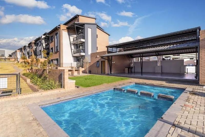 To Let 2 Bedroom Property for Rent in Vorna Valley Gauteng