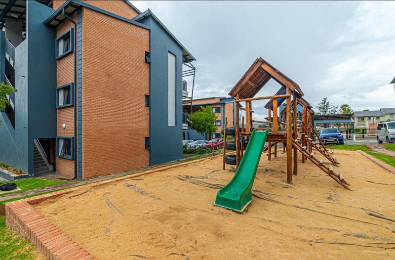 To Let 2 Bedroom Property for Rent in Vorna Valley Gauteng