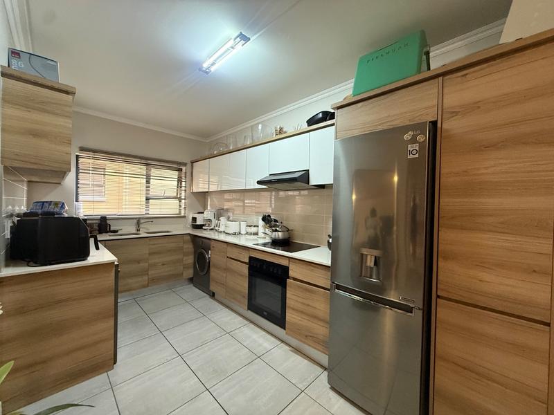 To Let 3 Bedroom Property for Rent in Waterfall Gauteng