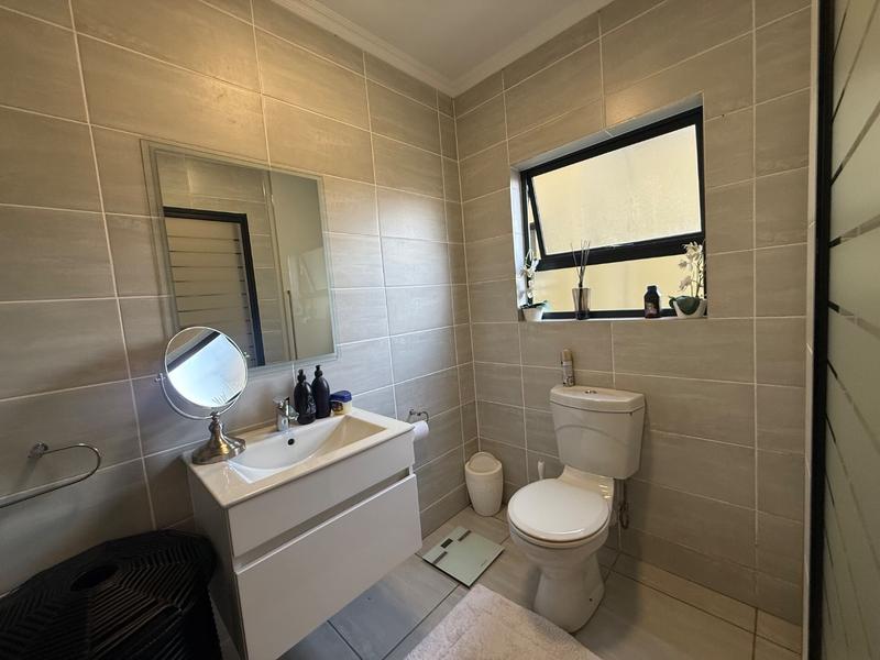 To Let 3 Bedroom Property for Rent in Waterfall Gauteng