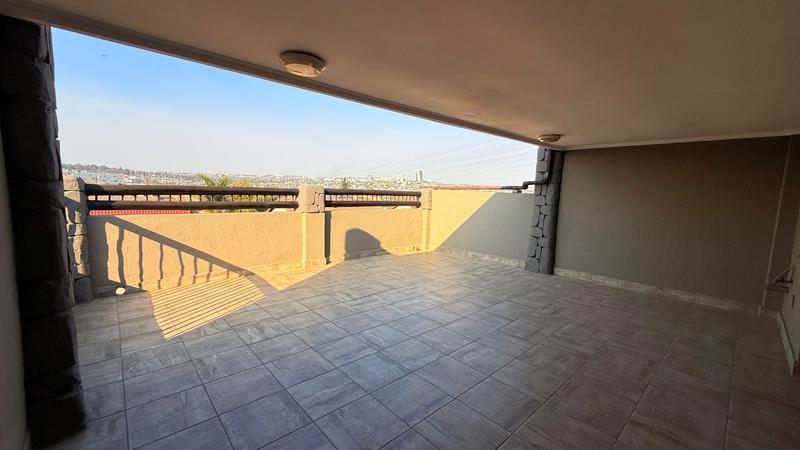 4 Bedroom Property for Sale in Barbeque Downs Gauteng