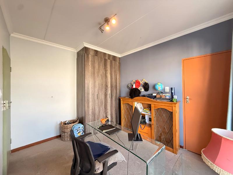 4 Bedroom Property for Sale in Carlswald Gauteng