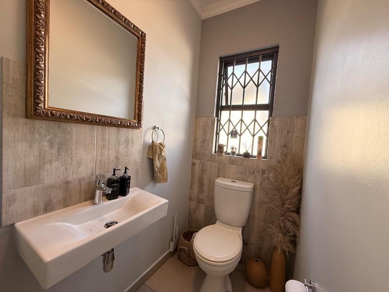 4 Bedroom Property for Sale in Carlswald Gauteng