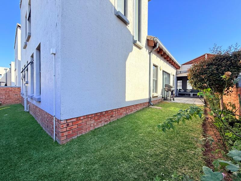 4 Bedroom Property for Sale in Carlswald Gauteng