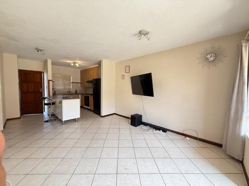 2 Bedroom Property for Sale in Noordwyk Gauteng