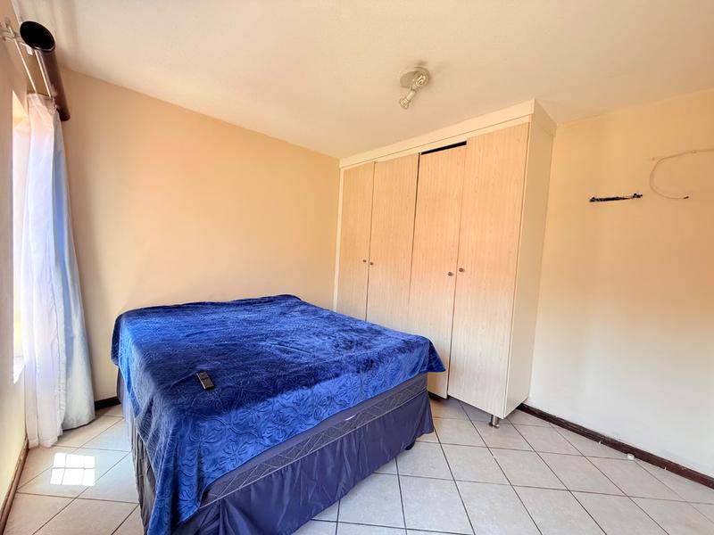 2 Bedroom Property for Sale in Noordwyk Gauteng