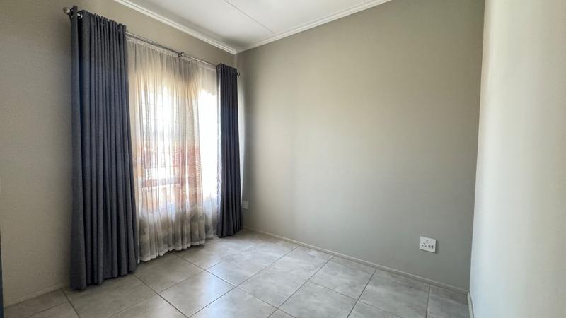 3 Bedroom Property for Sale in Vorna Valley Gauteng