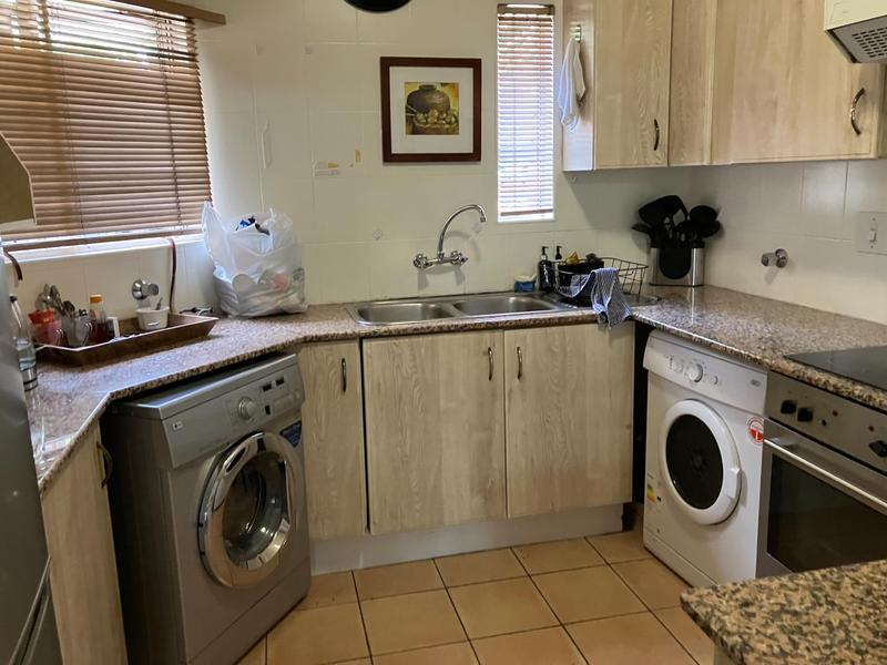 2 Bedroom Property for Sale in Oaklands Gauteng