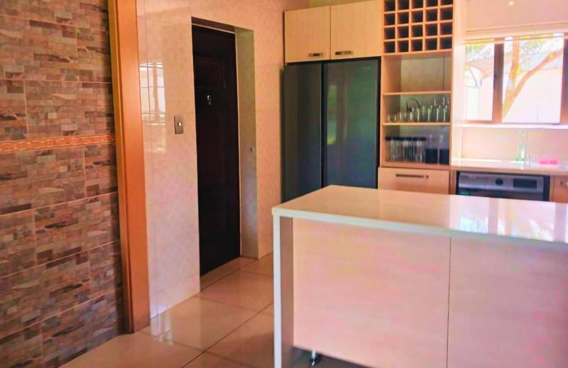 To Let 2 Bedroom Property for Rent in Broadacres Gauteng