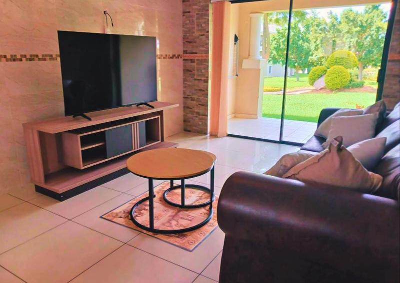 To Let 2 Bedroom Property for Rent in Broadacres Gauteng
