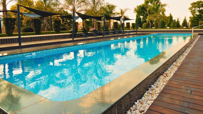 To Let 2 Bedroom Property for Rent in Broadacres Gauteng