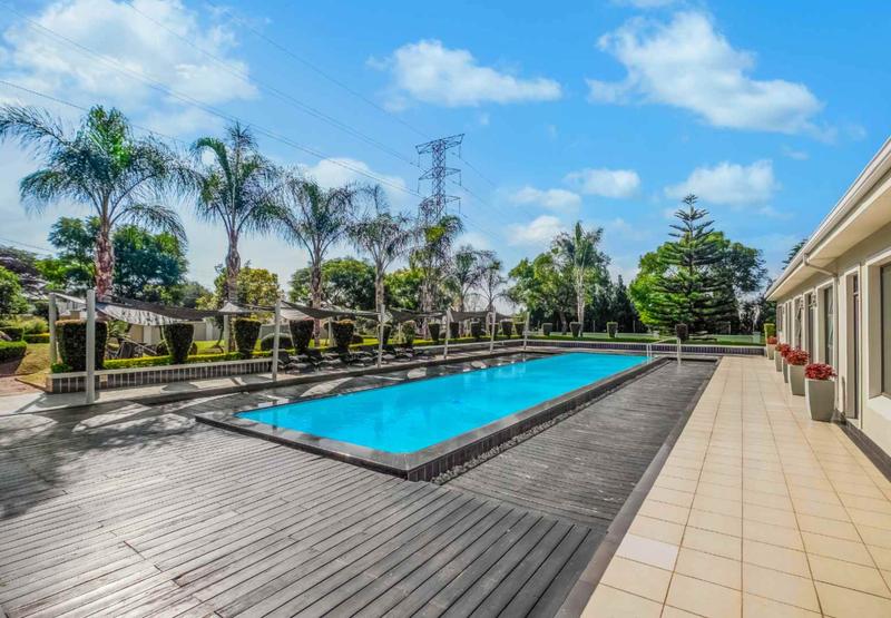 To Let 2 Bedroom Property for Rent in Broadacres Gauteng