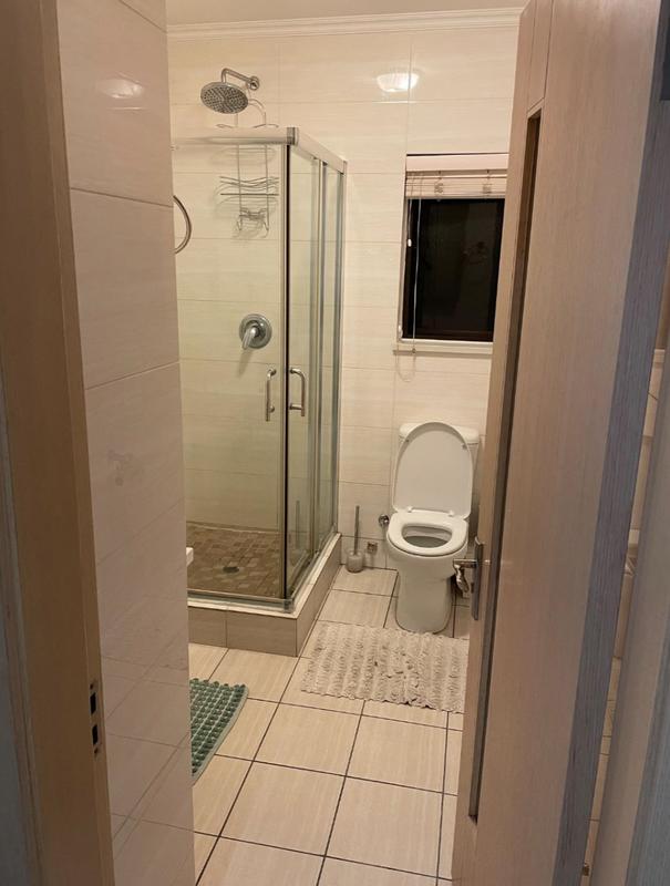 To Let 2 Bedroom Property for Rent in Broadacres Gauteng