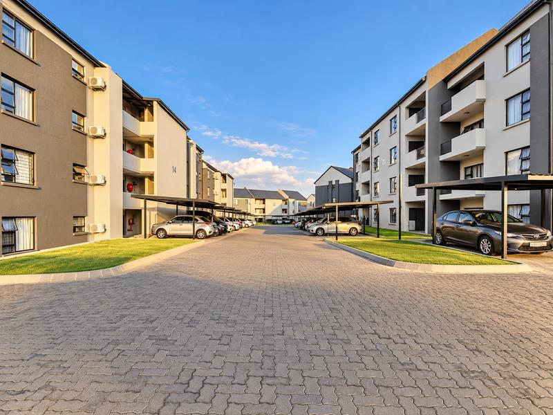 2 Bedroom Property for Sale in Glen Austin Gauteng