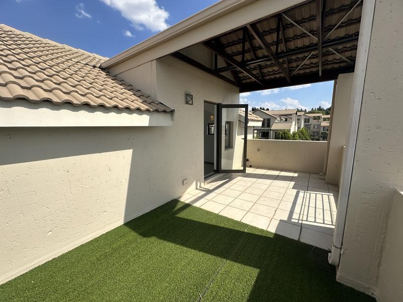 1 Bedroom Property for Sale in Bryanston Gauteng