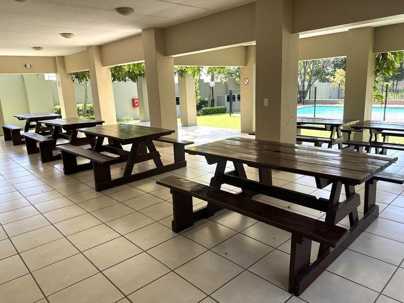 1 Bedroom Property for Sale in Bryanston Gauteng