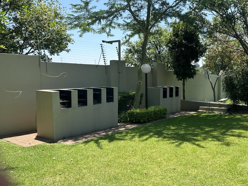1 Bedroom Property for Sale in Bryanston Gauteng