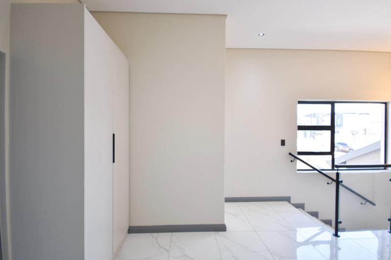 5 Bedroom Property for Sale in Fountainbrook Estate Gauteng