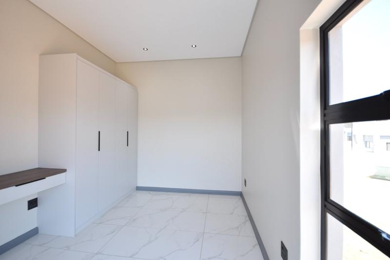 5 Bedroom Property for Sale in Fountainbrook Estate Gauteng