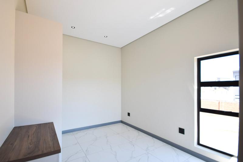 5 Bedroom Property for Sale in Fountainbrook Estate Gauteng