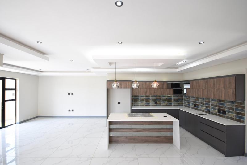 5 Bedroom Property for Sale in Fountainbrook Estate Gauteng