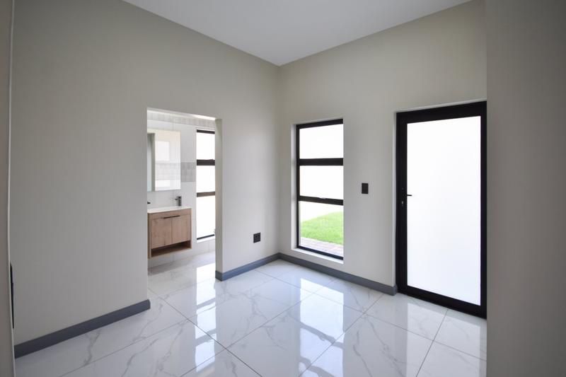 5 Bedroom Property for Sale in Fountainbrook Estate Gauteng