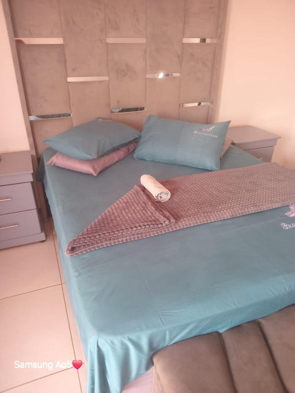 8 Bedroom Property for Sale in Tshepisong Gauteng