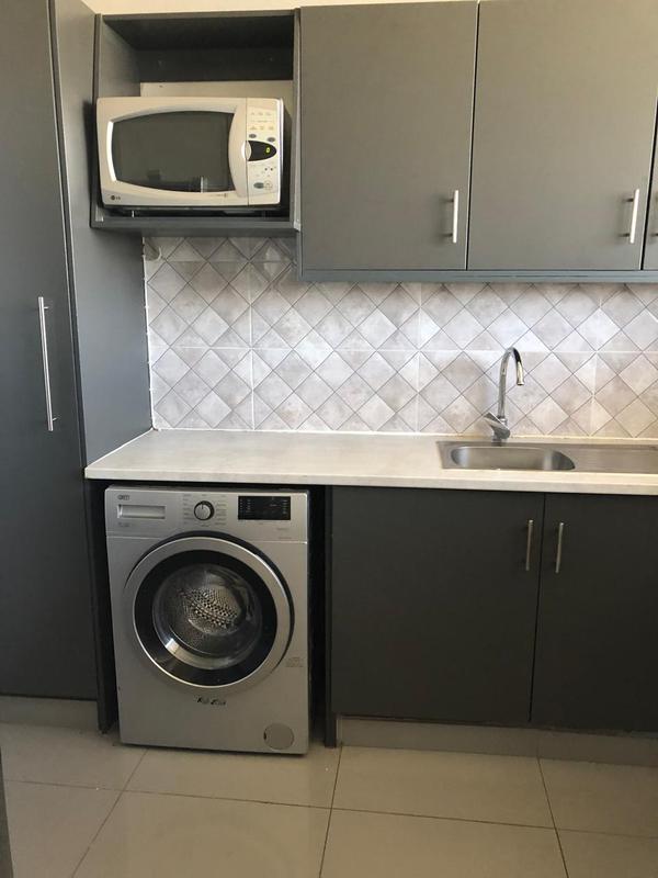 To Let 1 Bedroom Property for Rent in Parktown Gauteng