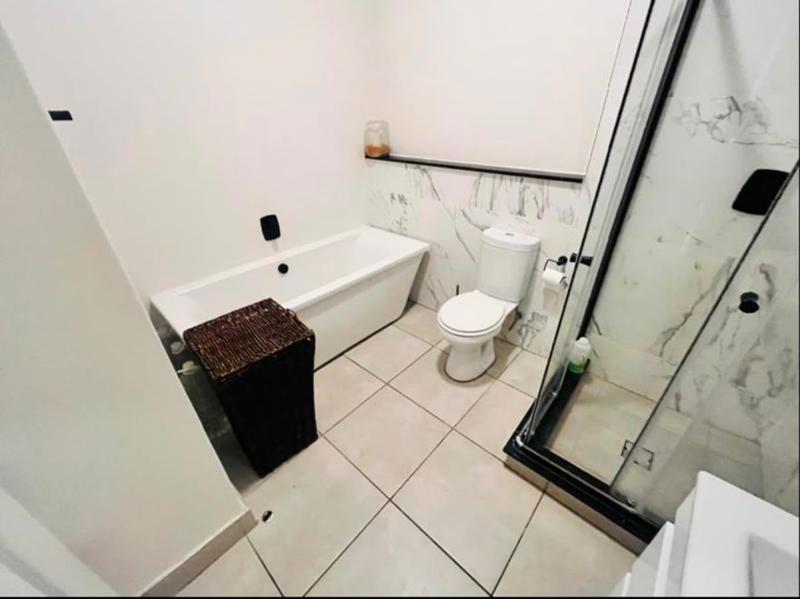 To Let 2 Bedroom Property for Rent in Waterfall Gauteng