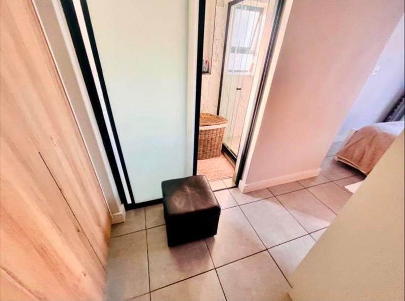 To Let 2 Bedroom Property for Rent in Waterfall Gauteng